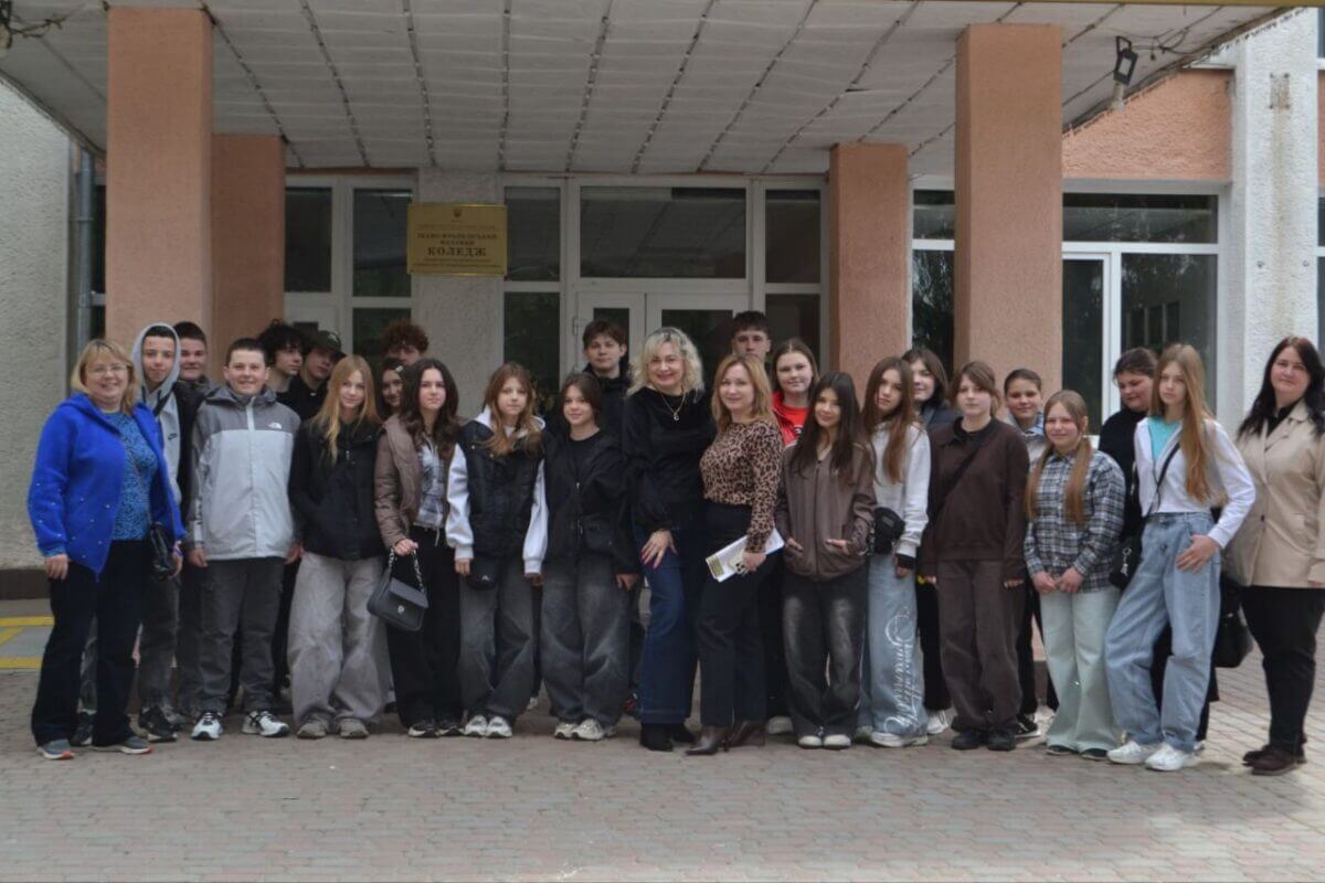 ✨ГОСТИННО ВІДКРИВАЄМО ДВЕРІ🏫  - ІФ ФК ЛНУП 🇺🇦 на we.ua